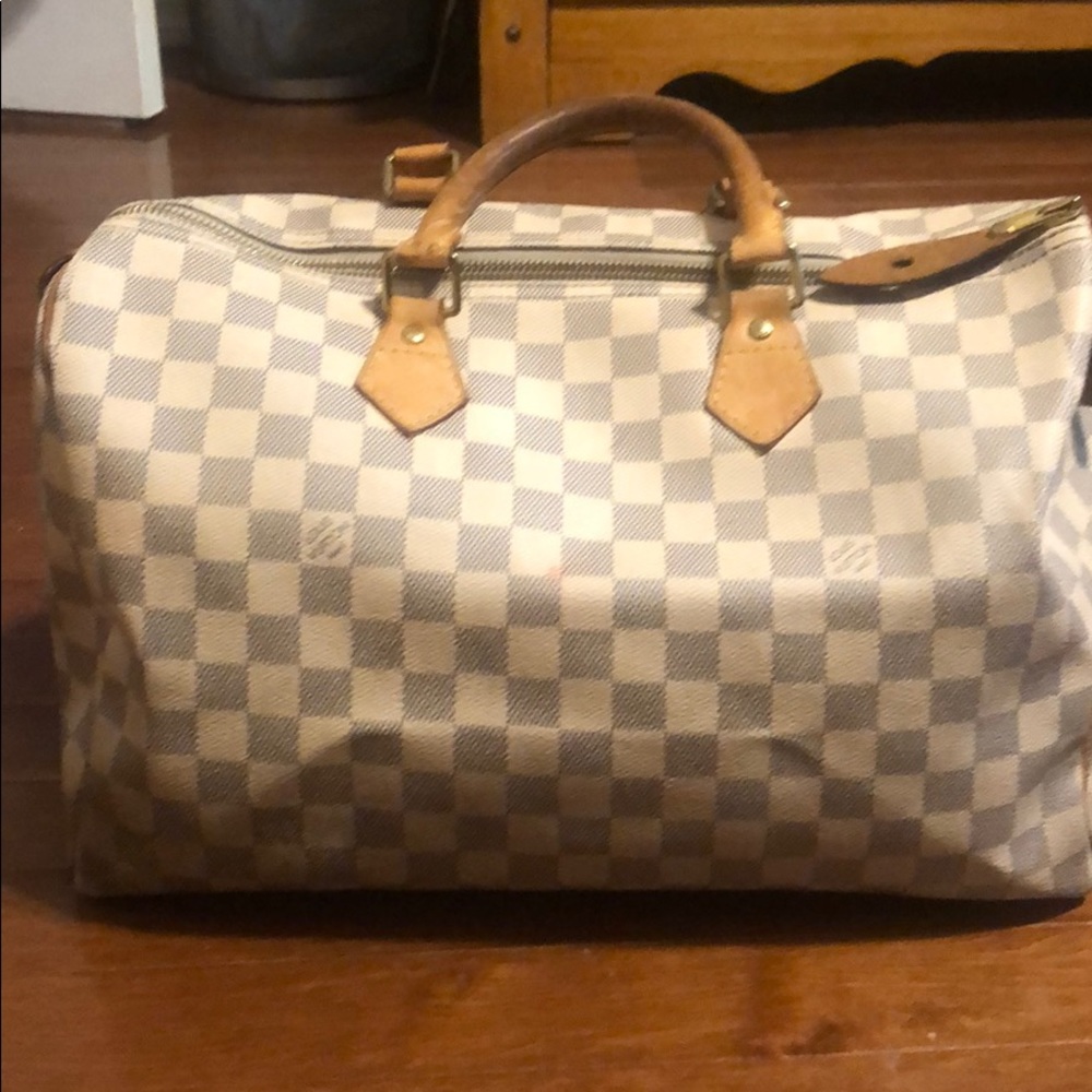 Authentic louis Vuitton bag